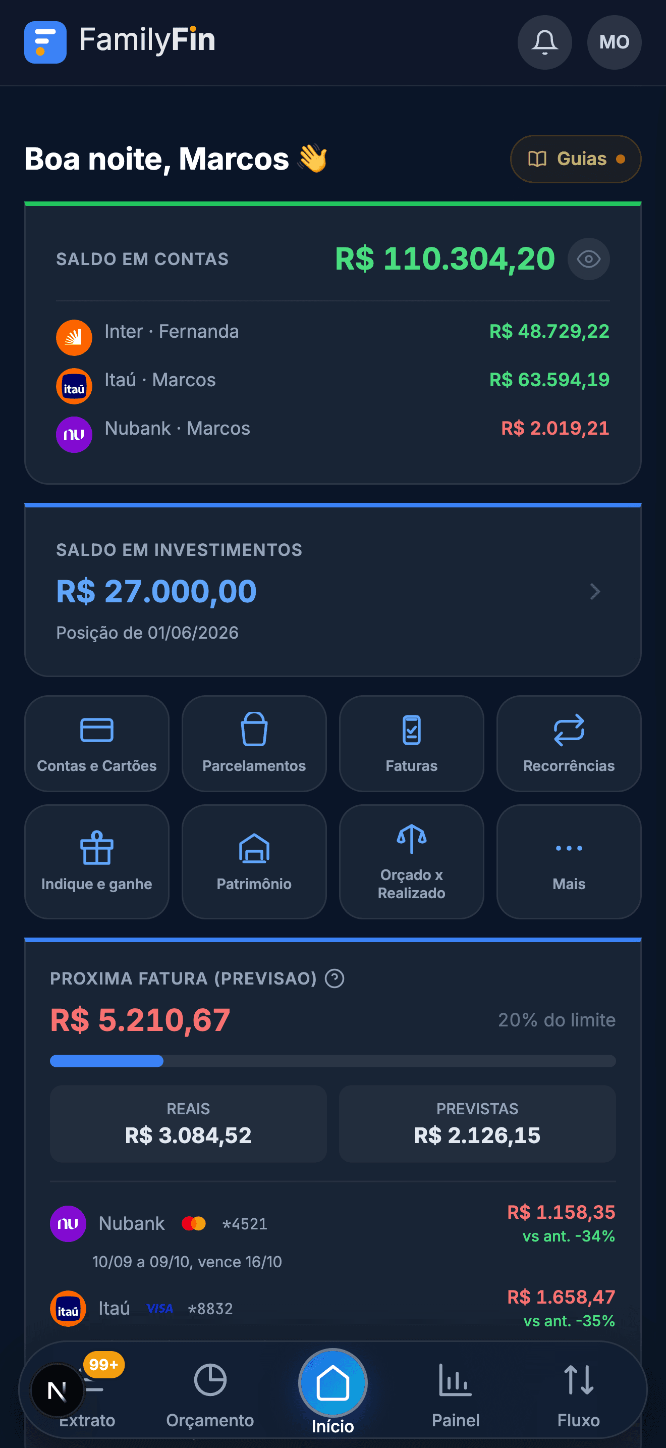 Painel do FamilyFin no celular: saldo das contas da família, investimentos e a próxima fatura num olhar